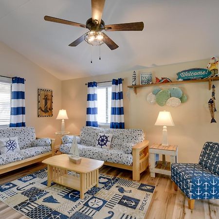 Ocean Isle Apartment With Balcony, 1 Mi To Beach! Ошен-Айл-Біч Екстер'єр фото